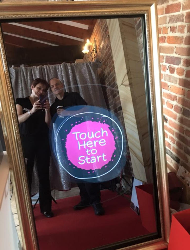 Photobooths4fun Mirror Booth